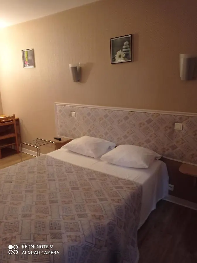 Le Prado Otel Jussac 2*,  Fransa