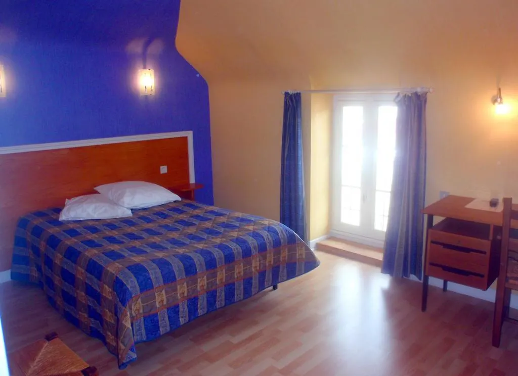 Le Prado Otel Jussac Fransa