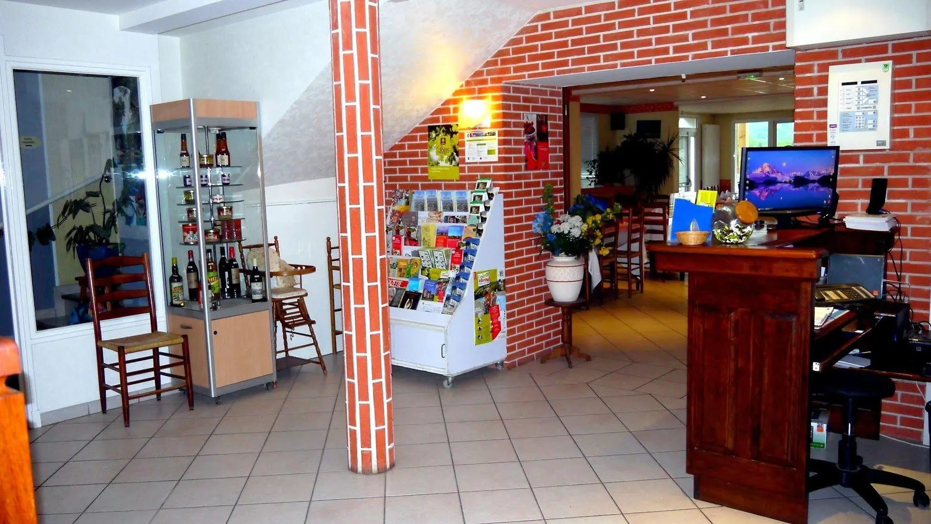 Le Prado Otel Jussac
